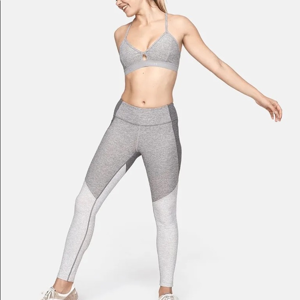 Outdoor Voices 7/8 Gray Tri Tone Leggings Size X-Small
